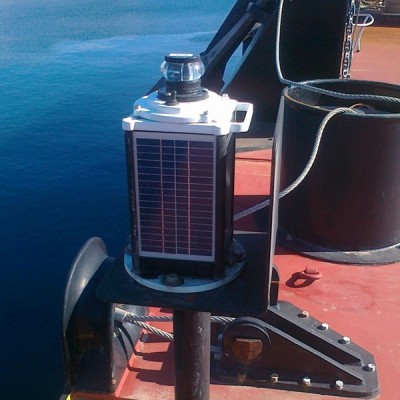 Luz solar para barcazas de 2 o 3 millas náuticas BargeSafe